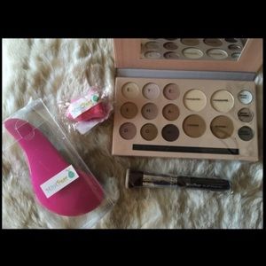 ALL-IN-ONE BEAUTY BUNDLE #4